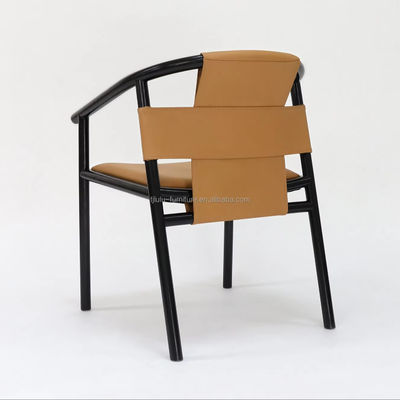 Silla de comedor específica marco de madera maciza salón de ocio acento sillas de brazos con cuero de silla marrón