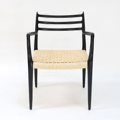 Silla de comedor moderna tejida a mano de cordón Nitrolacquer acabado de madera sólida con reposabrazos diseño moderno