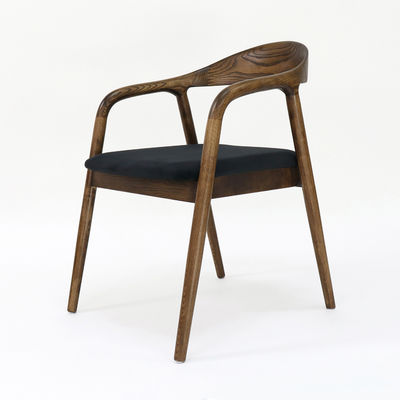 Silla de comedor de madera maciza con personalización en nuez/natural/negro a precio razonable
