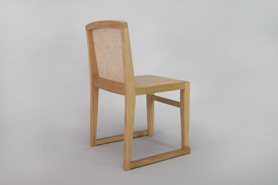 Silla de vícara apilada con espalda de ratán y asiento de madera sólida para boda Muebles de comedor de cafetería al aire libre