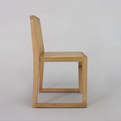 Sillones de comedor de madera maciza U Muebles de respaldo de ratán apilables para hoteles Restaurantes NO Muebles plegados acabado nitrolacquer
