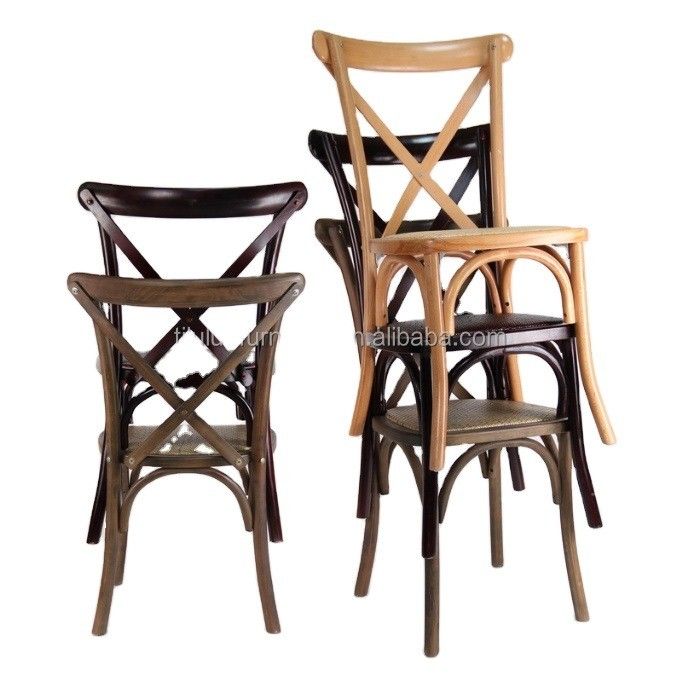 Estilo moderno D50*W42*H89CM Silla trasera de madera sólida X con cojín de ratán para la recepción de bodas al aire libre