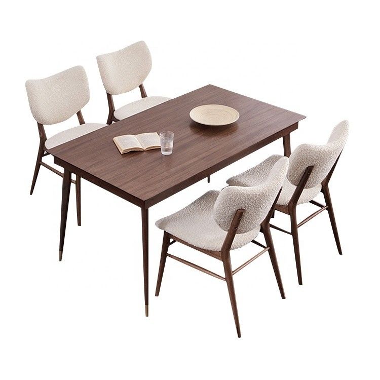 Silla de comedor con piernas de madera de cuero de PU para muebles de comedor modernos específicos