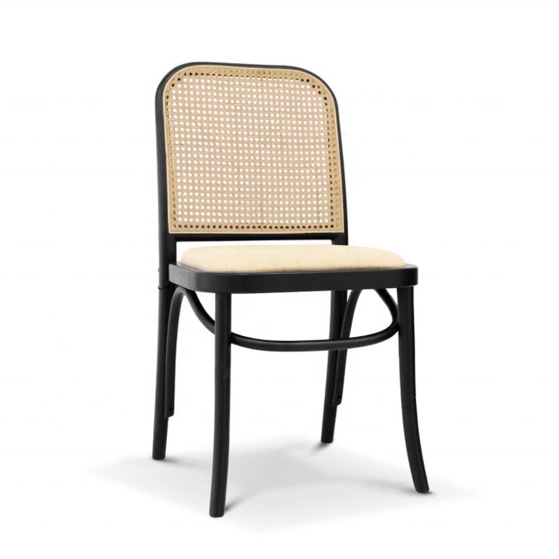 Silla de comedor clásica con marco de madera sólida en ratán negro para el restaurante hotel estilo de diseño moderno