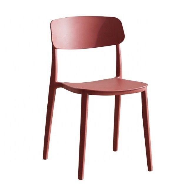 Silla de plástico rojo apilable para el diseño nórdico moderno en el restaurante del hotel Banquete o comedor en casa