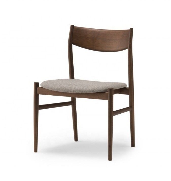 Silla de comedor de madera tapizada de cuero de PU en estilo de diseño tradicional para muebles de restaurante