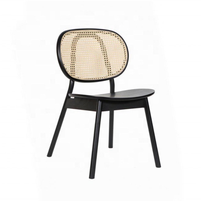 Silla de madera para comedor hecha a mano de origen nórdico silla de mimbre silla de ratán sin cojín silla de jardín silla de sala de estar en tamaño personalizado