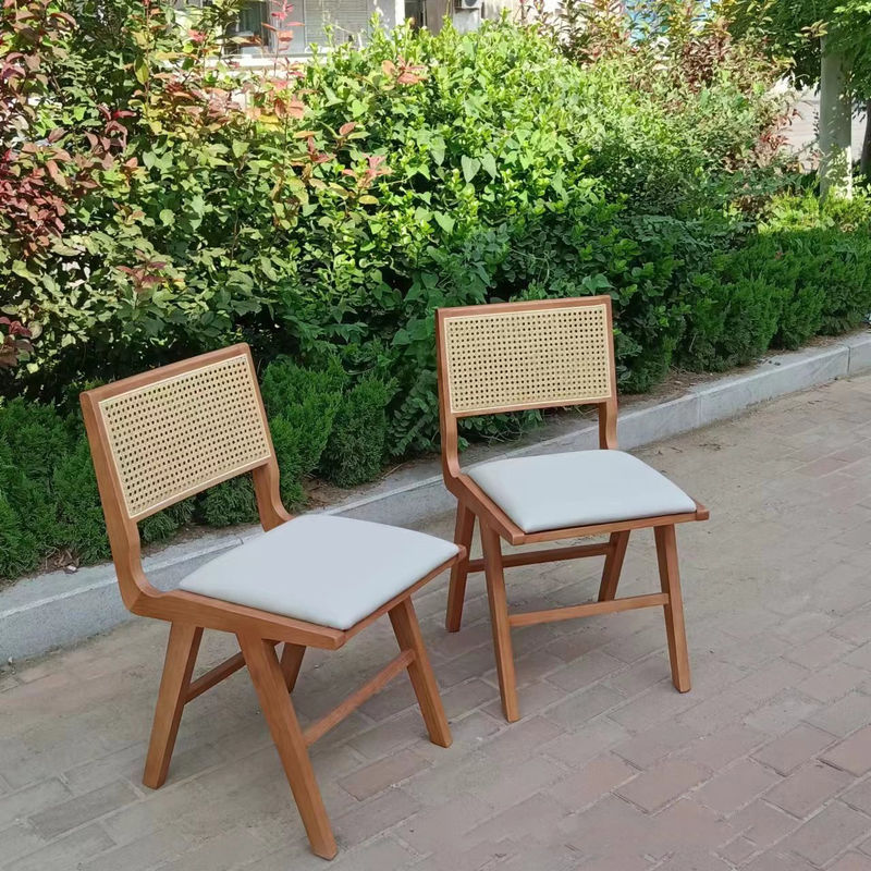 Silla de comedor para cafeterías y restaurantes 2023 Madera sólida de cuero PU estilo nórdico Diseño moderno