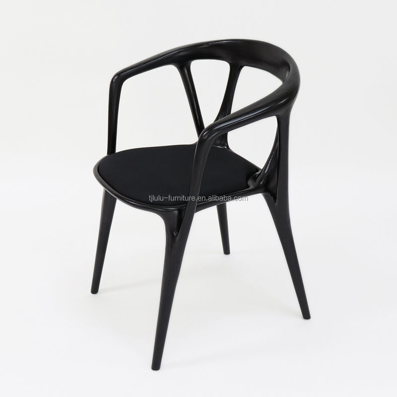 Silla de comedor de madera artística de tela personalizada tapizado de madera sólida para una solución de asientos de restaurante moderno